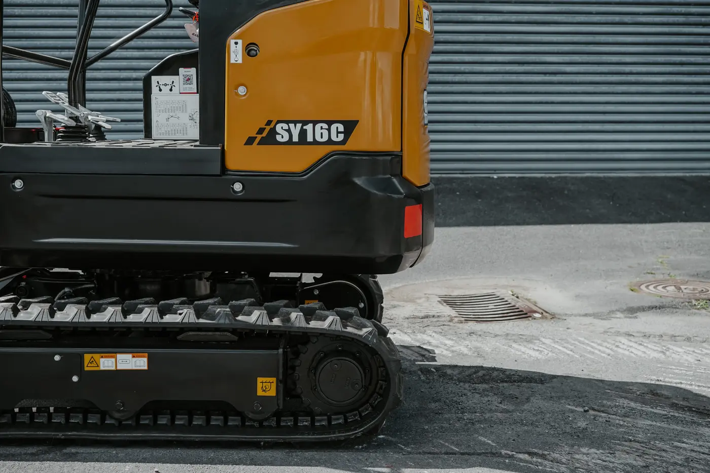 SANY SY16C mini excavator, photo 2