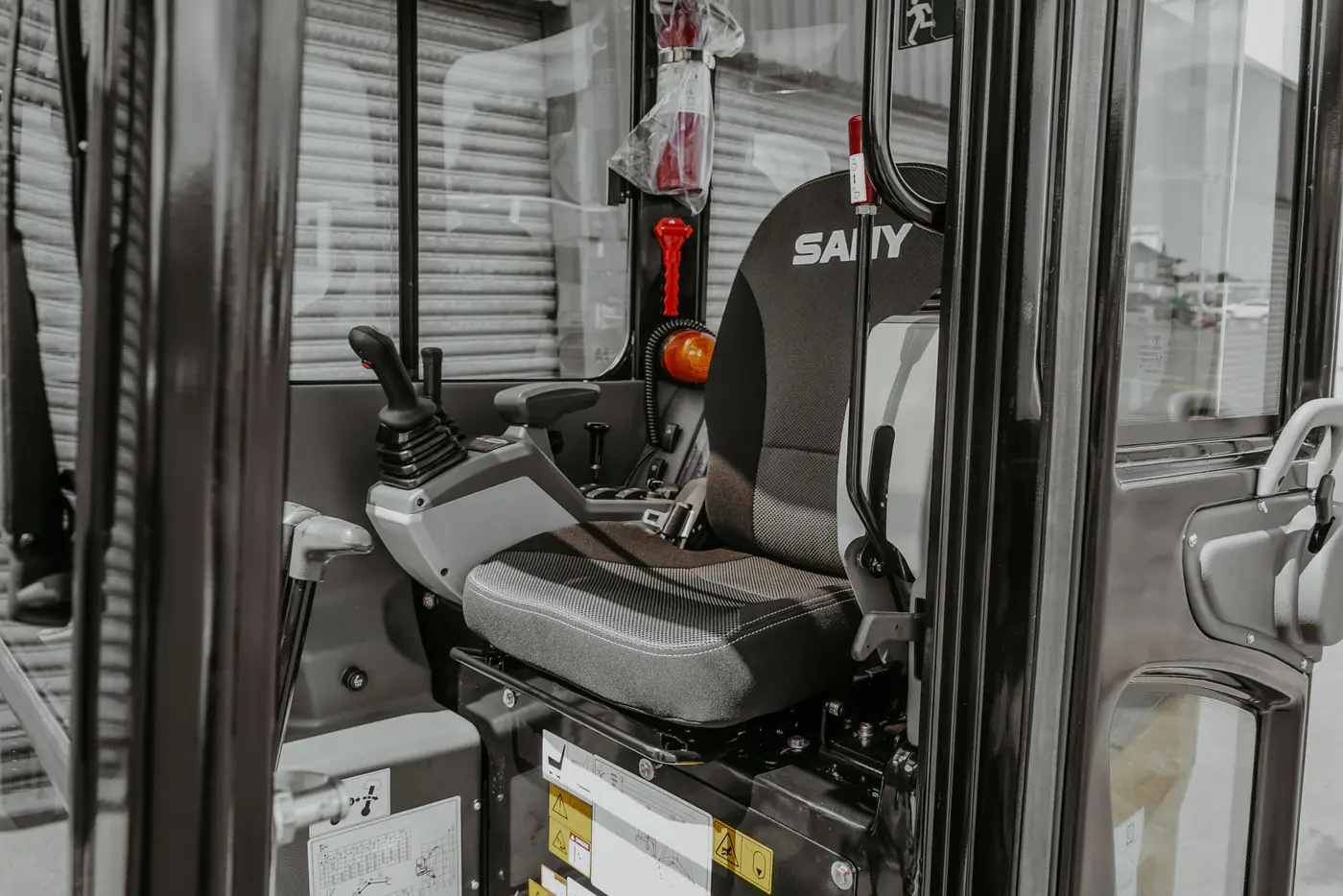SANY SY18C mini excavator, photo 3