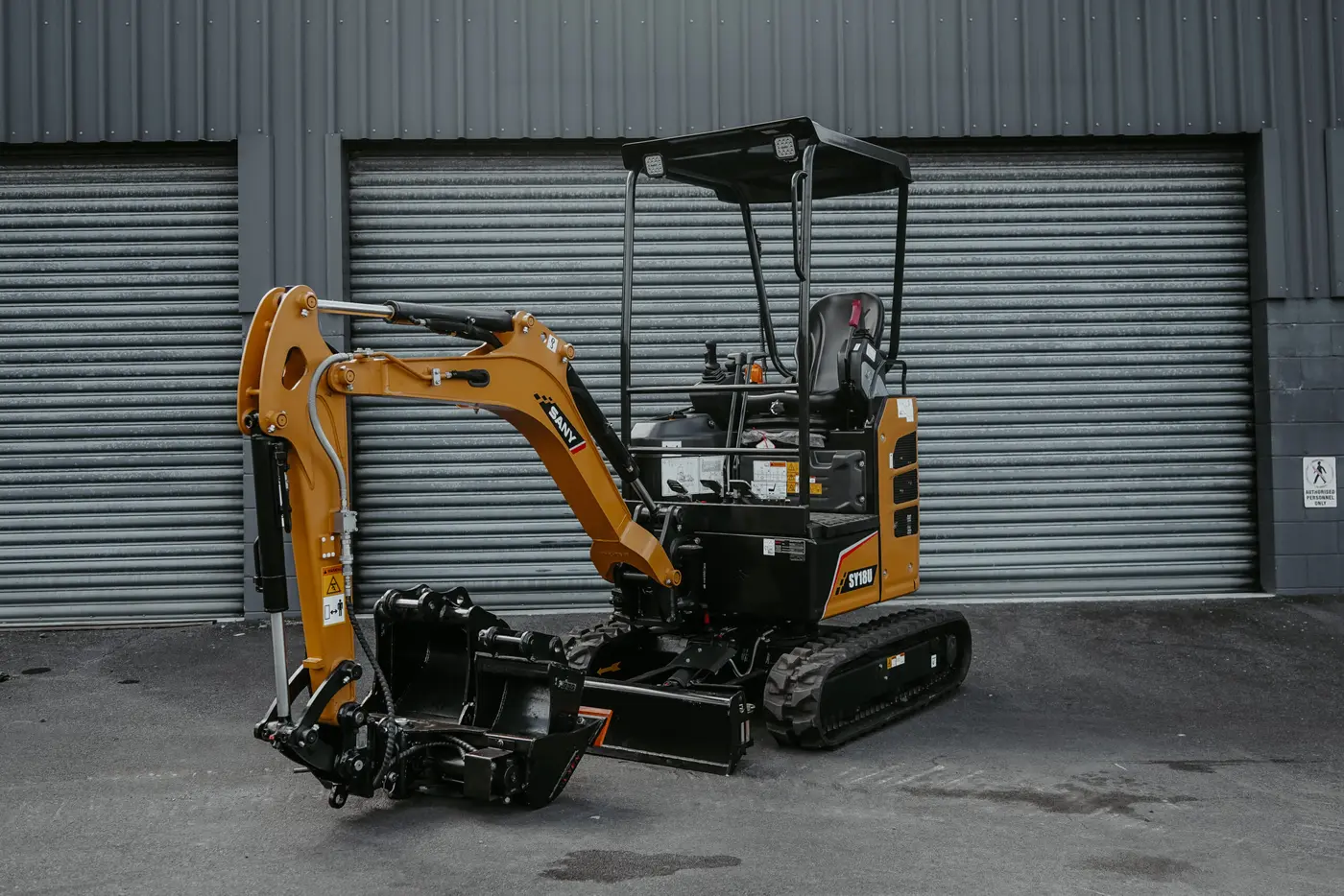 SANY SY18U mini excavator, photo 2