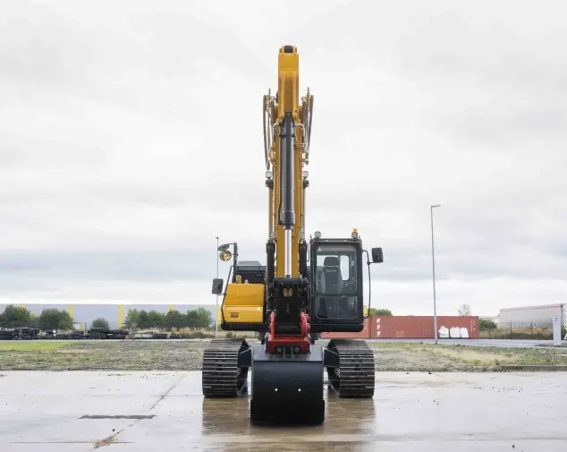 SANY SY215C medium excavator, photo 3