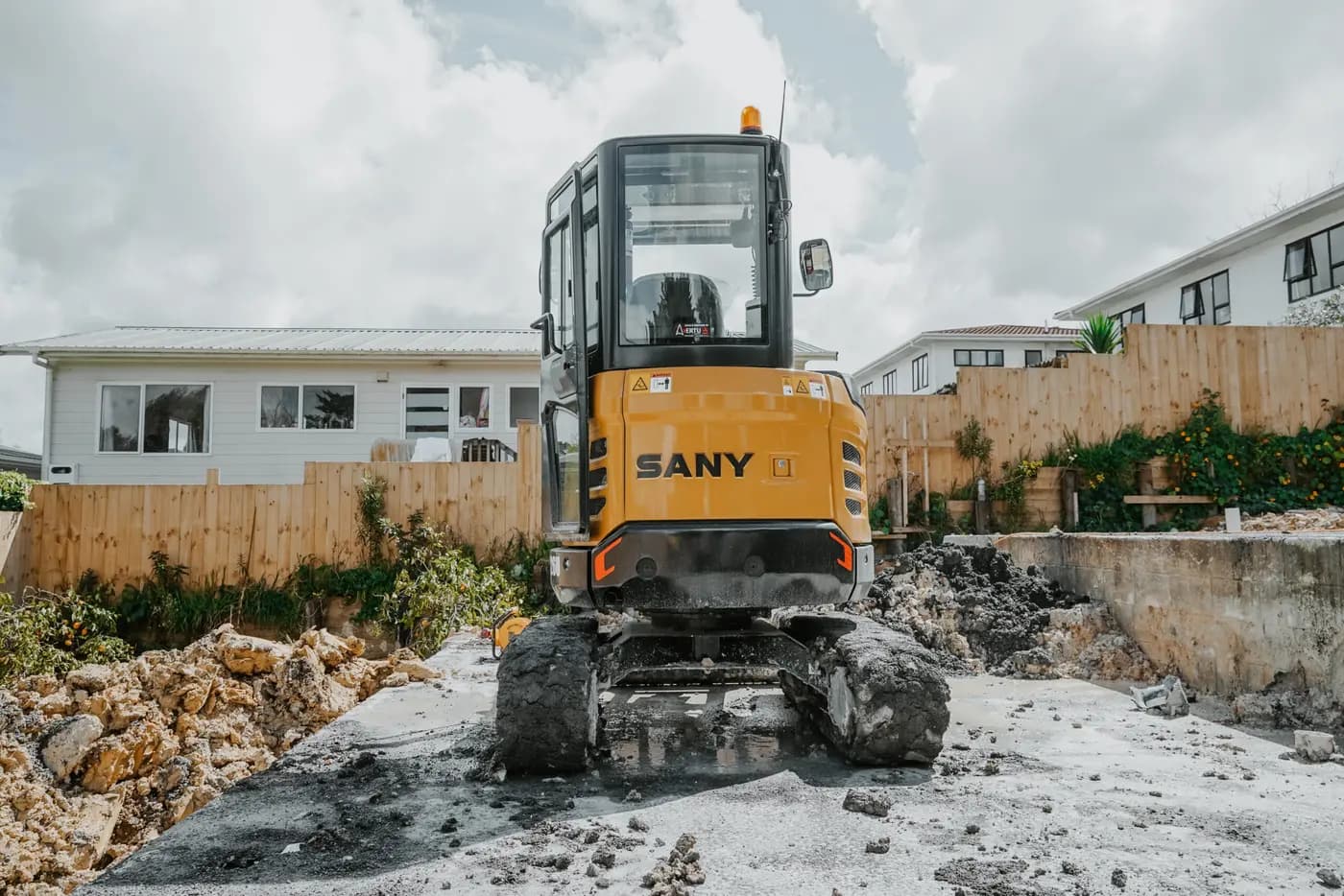 SANY SY26U mini excavator, photo 2