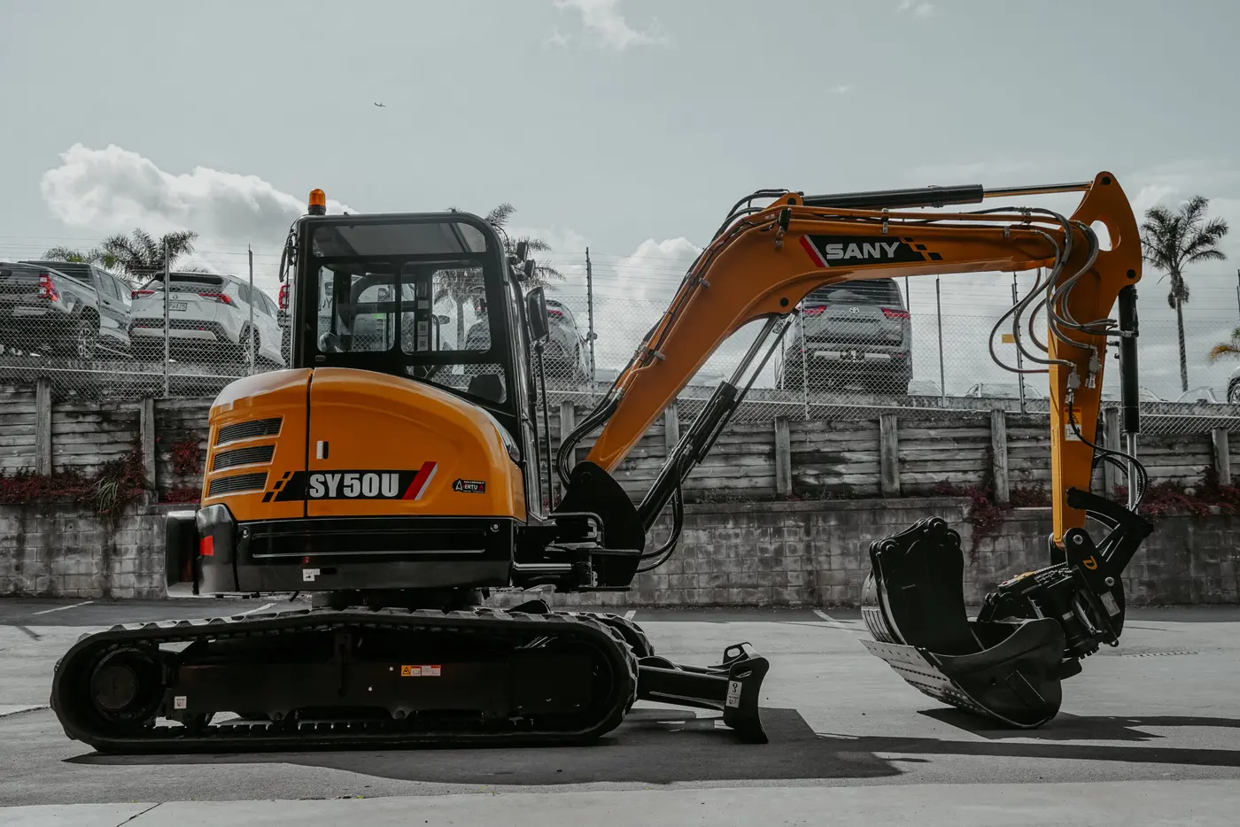 SANY SY50U compact excavator, photo 2