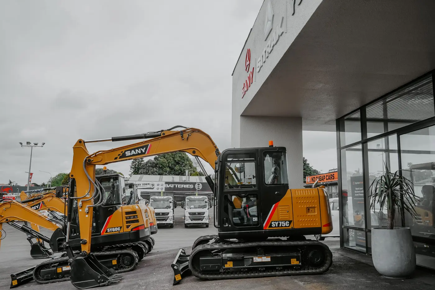 SANY SY75C compact excavator, photo 2